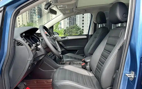 Volkswagen Touran III, 2022 год, 1 392 000 рублей, 10 фотография