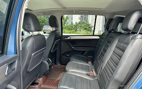 Volkswagen Touran III, 2022 год, 1 392 000 рублей, 13 фотография