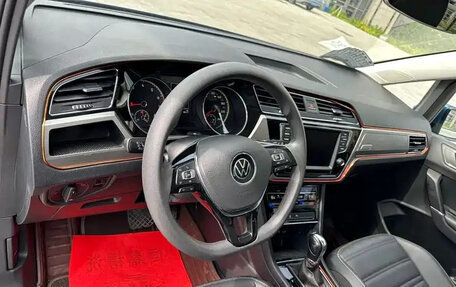 Volkswagen Touran III, 2022 год, 1 392 000 рублей, 15 фотография