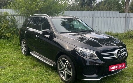 Mercedes-Benz GLE, 2015 год, 3 120 000 рублей, 2 фотография