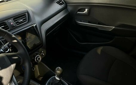 KIA Rio III рестайлинг, 2013 год, 660 000 рублей, 10 фотография