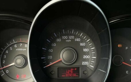 KIA Rio III рестайлинг, 2013 год, 660 000 рублей, 11 фотография
