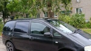 Volkswagen Sharan I рестайлинг, 2003 год, 260 000 рублей, 1 фотография