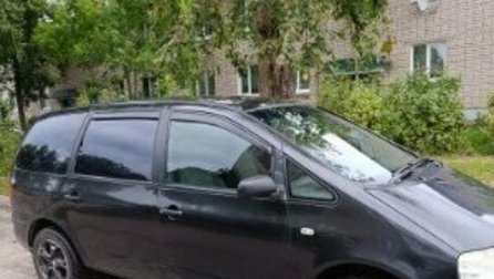 Volkswagen Sharan I рестайлинг, 2003 год, 260 000 рублей, 1 фотография