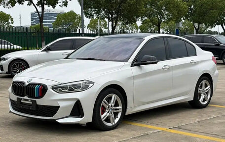 BMW 1 серия, 2023 год, 2 100 000 рублей, 1 фотография