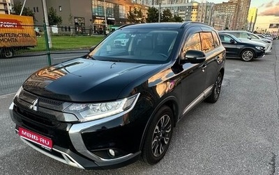 Mitsubishi Outlander III рестайлинг 3, 2022 год, 2 350 000 рублей, 1 фотография