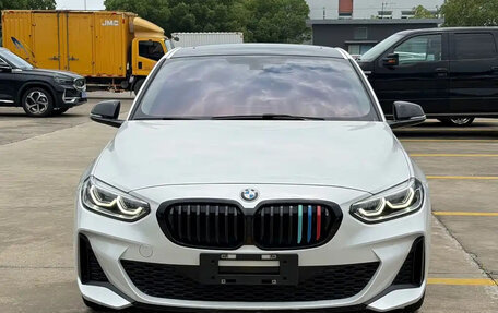 BMW 1 серия, 2023 год, 2 100 000 рублей, 2 фотография