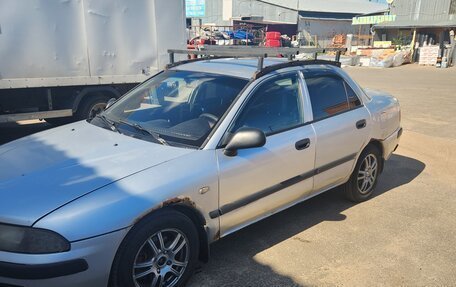 Mitsubishi Carisma I, 2001 год, 105 000 рублей, 2 фотография