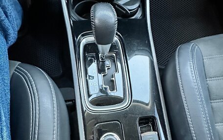 Mitsubishi Outlander III рестайлинг 3, 2022 год, 2 350 000 рублей, 8 фотография