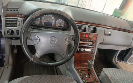 Mercedes-Benz E-Класс, 2000 год, 220 000 рублей, 15 фотография