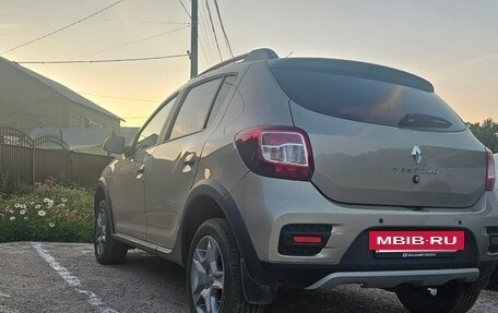 Renault Sandero II рестайлинг, 2022 год, 1 700 000 рублей, 5 фотография