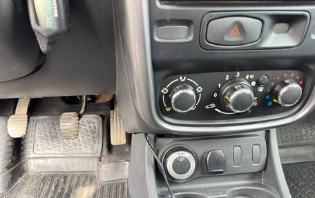Renault Duster I рестайлинг, 2014 год, 750 000 рублей, 11 фотография