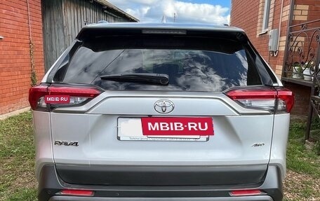 Toyota RAV4, 2021 год, 3 500 000 рублей, 5 фотография