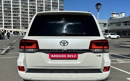 Toyota Land Cruiser 200, 2015 год, 5 019 000 рублей, 4 фотография