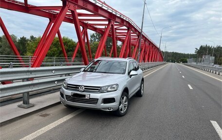 Volkswagen Touareg III, 2011 год, 1 720 000 рублей, 1 фотография