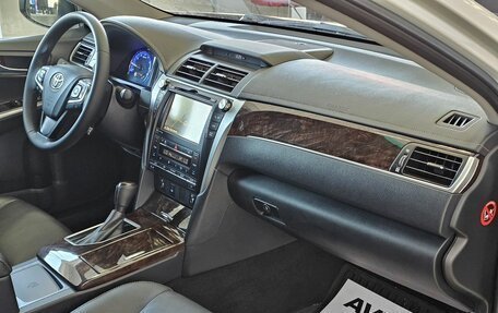 Toyota Camry, 2017 год, 2 289 000 рублей, 19 фотография