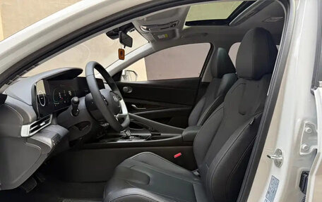 Hyundai Elantra, 2026 год, 1 900 000 рублей, 15 фотография