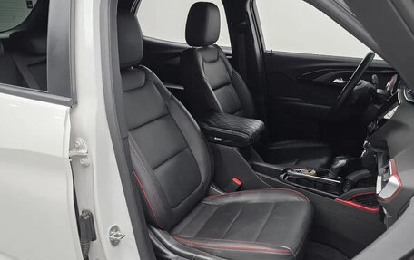 Chevrolet TrailBlazer, 2022 год, 2 300 000 рублей, 17 фотография