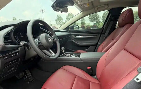 Mazda 3, 2023 год, 1 800 000 рублей, 9 фотография