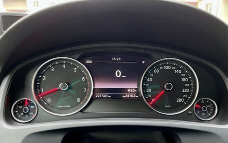 Volkswagen Touareg III, 2011 год, 1 720 000 рублей, 11 фотография