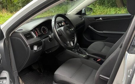 Volkswagen Jetta VI, 2012 год, 890 000 рублей, 5 фотография