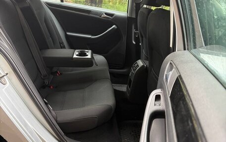 Volkswagen Jetta VI, 2012 год, 890 000 рублей, 8 фотография