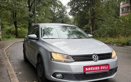 Volkswagen Jetta VI, 2012 год, 890 000 рублей, 3 фотография