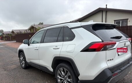 Toyota RAV4, 2021 год, 3 250 000 рублей, 3 фотография