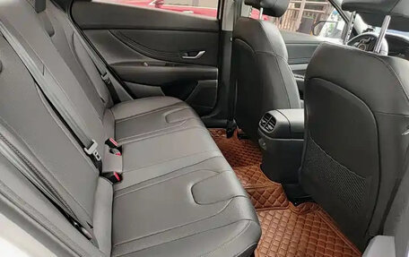 Hyundai Elantra, 2023 год, 1 265 000 рублей, 10 фотография