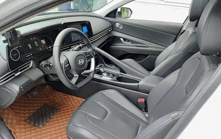Hyundai Elantra, 2023 год, 1 265 000 рублей, 6 фотография