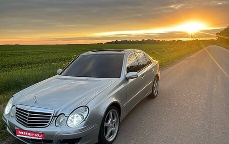 Mercedes-Benz E-Класс, 2002 год, 600 000 рублей, 1 фотография