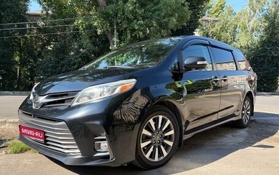Toyota Sienna III, 2018 год, 3 750 000 рублей, 1 фотография