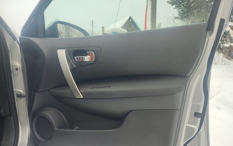 Nissan Qashqai, 2009 год, 850 000 рублей, 10 фотография