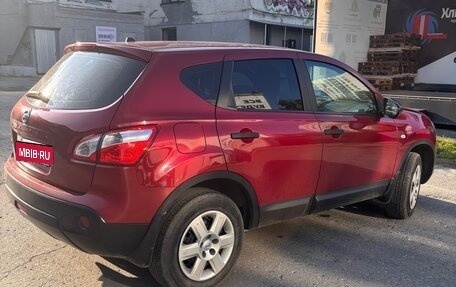 Nissan Qashqai, 2010 год, 950 000 рублей, 2 фотография