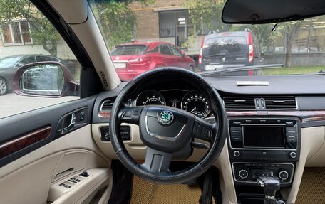 Skoda Superb III рестайлинг, 2011 год, 900 000 рублей, 8 фотография