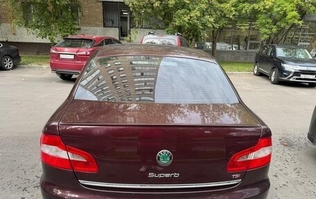 Skoda Superb III рестайлинг, 2011 год, 900 000 рублей, 3 фотография