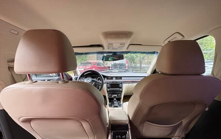 Skoda Superb III рестайлинг, 2011 год, 900 000 рублей, 11 фотография