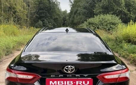Toyota Camry, 2018 год, 3 000 000 рублей, 3 фотография