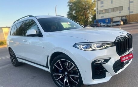 BMW X7, 2021 год, 9 378 000 рублей, 2 фотография