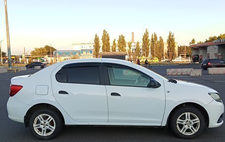 Renault Logan II, 2014 год, 450 000 рублей, 5 фотография