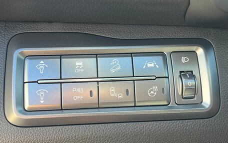 SsangYong Tivoli, 2022 год, 14 фотография