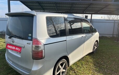 Toyota Noah III, 2009 год, 1 250 000 рублей, 7 фотография
