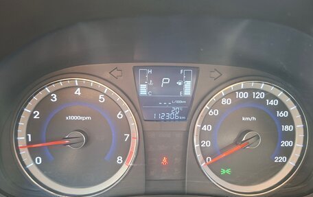 Hyundai Solaris II рестайлинг, 2015 год, 930 000 рублей, 16 фотография