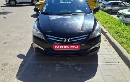 Hyundai Solaris II рестайлинг, 2015 год, 930 000 рублей, 10 фотография