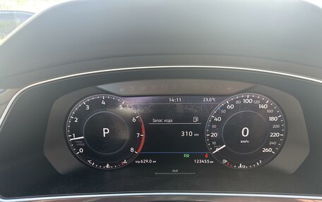 Volkswagen Tiguan II, 2017 год, 2 229 000 рублей, 9 фотография