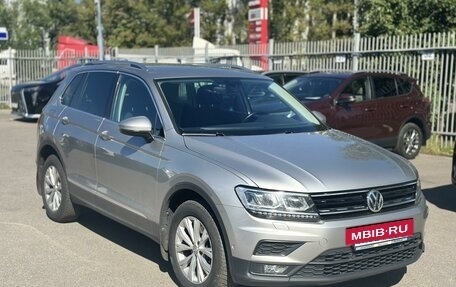 Volkswagen Tiguan II, 2017 год, 2 229 000 рублей, 2 фотография