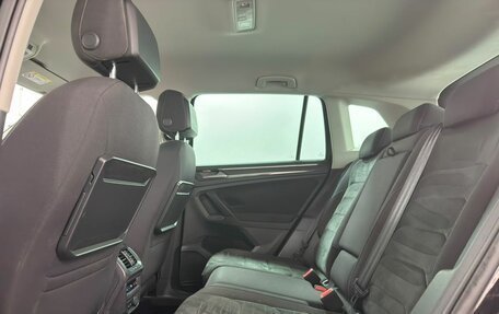 Volkswagen Tiguan II, 2017 год, 2 300 000 рублей, 20 фотография