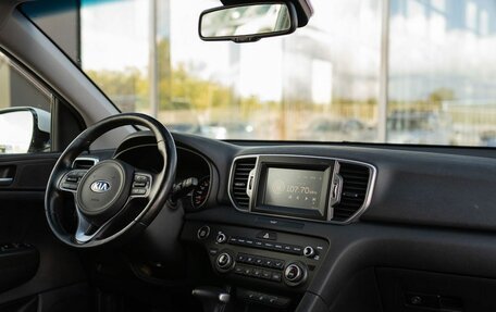 KIA Sportage IV рестайлинг, 2018 год, 2 100 000 рублей, 10 фотография