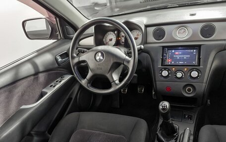 Mitsubishi Outlander III рестайлинг 3, 2005 год, 479 000 рублей, 10 фотография