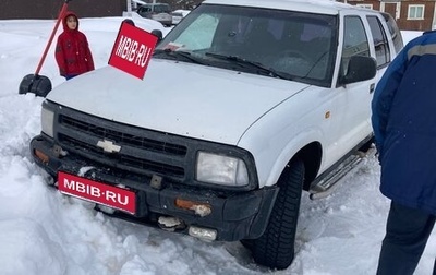 Chevrolet Blazer II рестайлинг, 2005 год, 300 000 рублей, 1 фотография